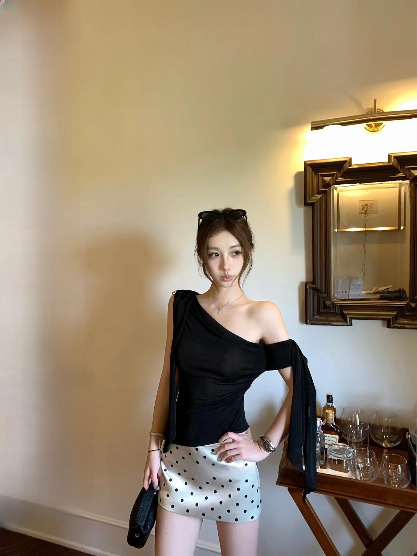 

Chestnut Cocoa Berlin Spring Day Sling Design Sash Sleeveless Top Vest Women Summer Casual Style Slim Fit Pure Color Polyeste...