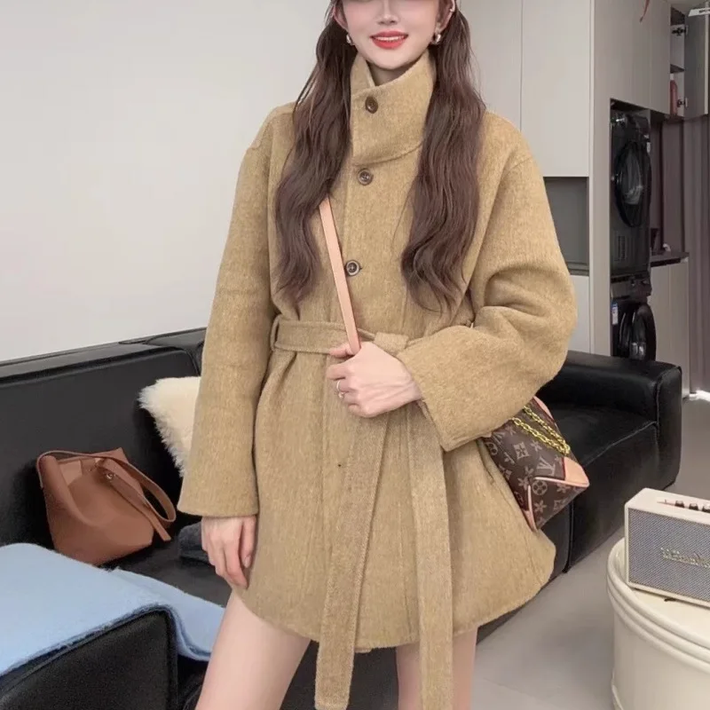 

Thickened High-neck Woolen Coat for Women, Winter 2025 New Style, Mid-length Coat for Petite Sizes.