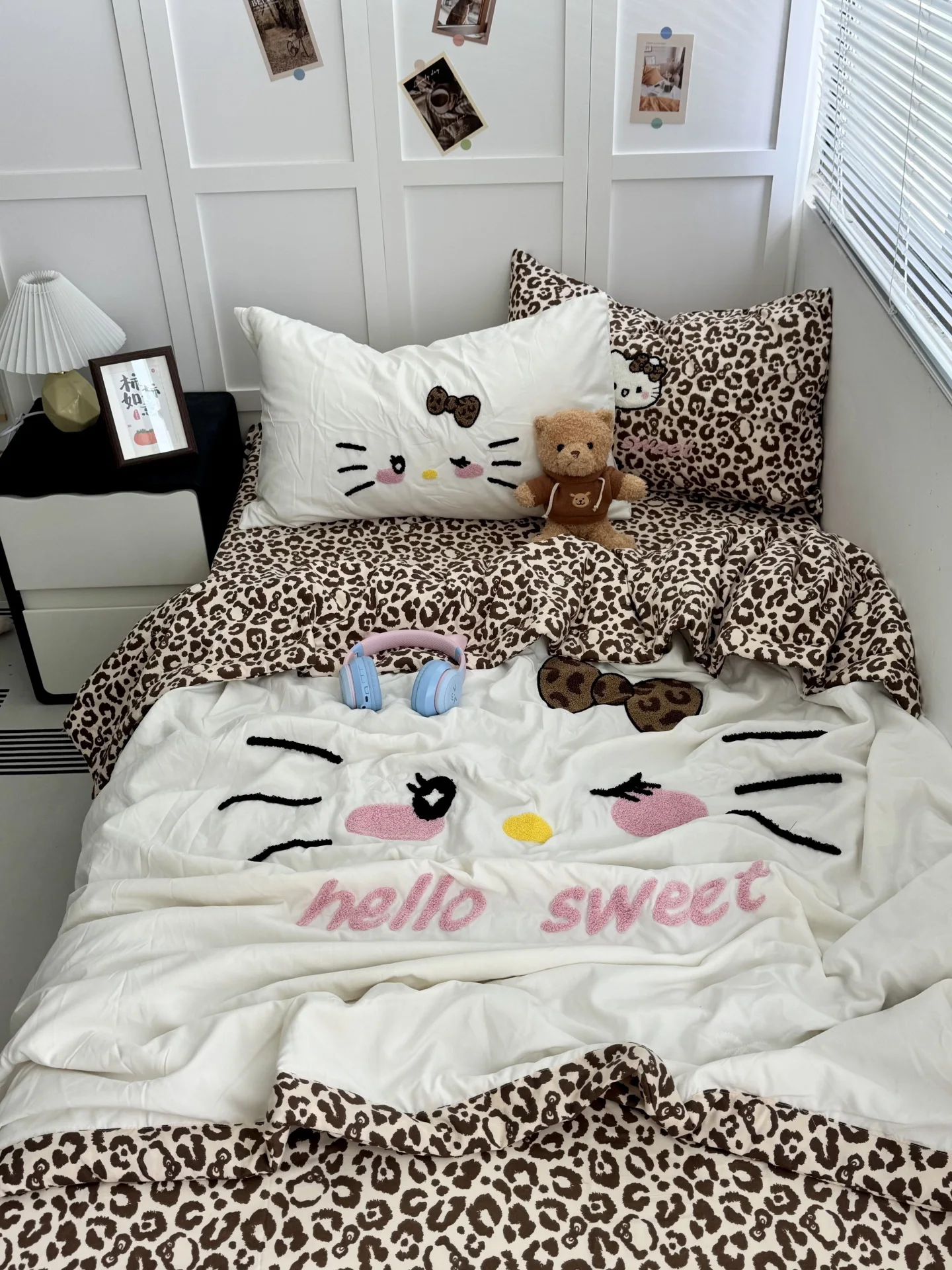 ensemble-de-couette-brode-et-imprime-en-coton-lave-effet-rafraichissant-pour-l'ete-quatre-pieces-housse-legere-pour-climatiseur-trois-pieces-pour-dortoir