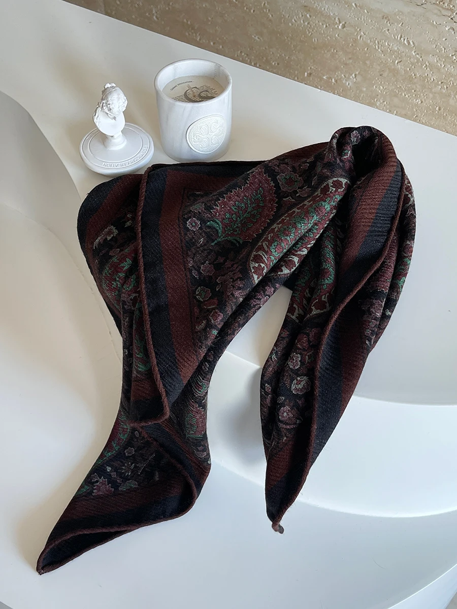 

Шелковый шерстяной шарф с узором пейсли, 65 см, маленькие зимние шарфы, ручные шали с закрученными краями, украшение для головы, волос, шеи, Рождественский подарок