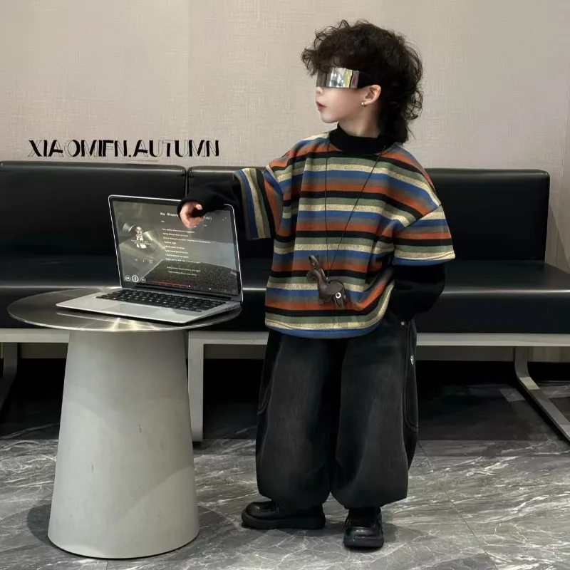 

Children's Winter Plush High Neck Hoodie and Jeans Set 2025 New Boys' Striped Top and Denim Lantern Pants Set