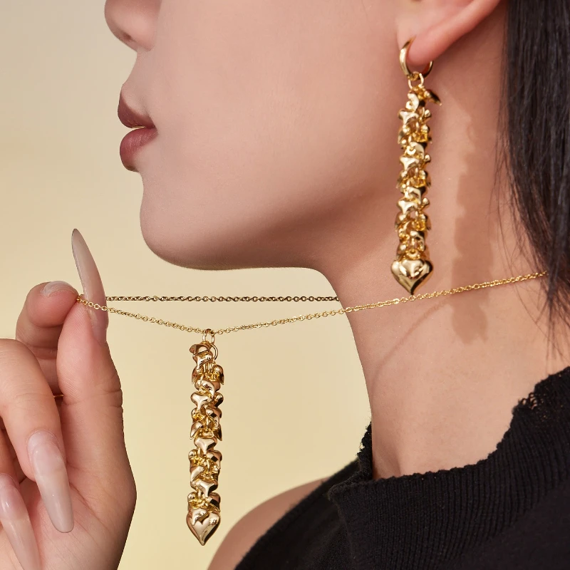 Ars 18k مطلية بالذهب الفولاذ المقاوم للصدأ متعدد القلب سحر قلادة مطابقة استرخى أقراط المرأة شرابة القلائد طقم أقراط