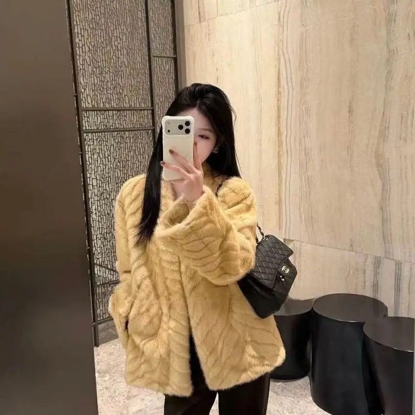 Abrigo de piel sintética de visón para mujer, cuello en V de temperamento femenino, prendas de vestir holgadas, Top informal de Color puro, integrado, protección del medio ambiente