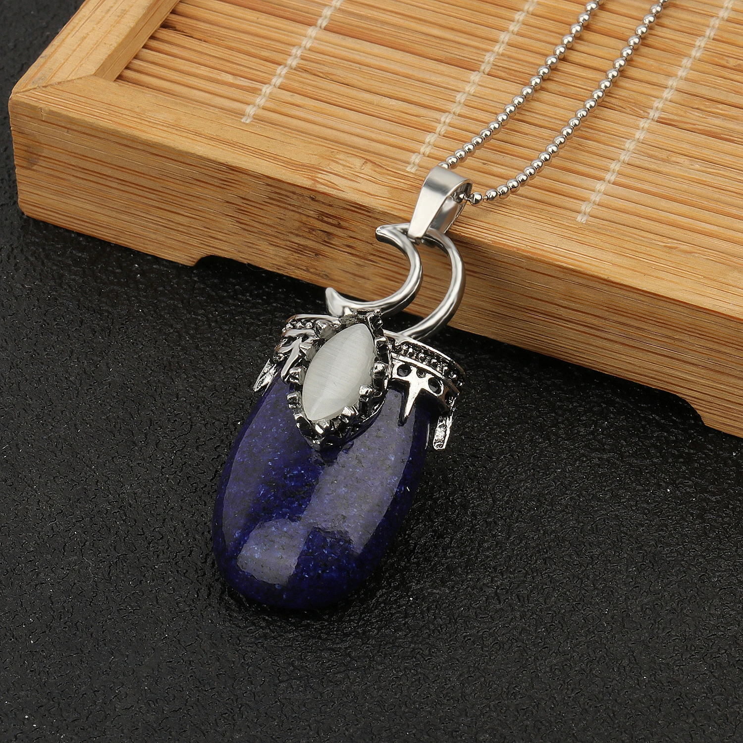 8 Types Lapis Lazuli Natural Stone Pendant With Chain Display Box Heart Waterdrop Shape Pendant fit for Women Jewelry Necklace