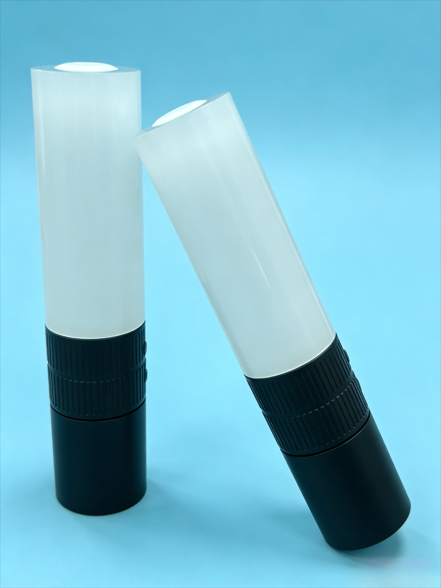 

Multifunctional LED Flashlight, Type-C Rechargeable Torch, SOS Warning Light with 21700 Battery for Outdoor