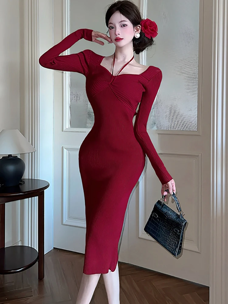 เดรสไหมพรมสีแดง คอเหลี่ยม แขนยาว ทรงเข้ารูป สำหรับงานพรอม ฤดูใบไม้ร่วง ปี 2025 สไตล์เกาหลี หรูหรา สง่างาม เหมาะสำหรับงานกลางคืน