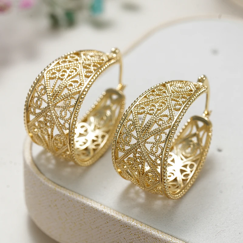 Huitan Boho Style Hollow Pattern Hoop Earrings for Women Minimalist Gold Color Pear Shaped Circle Earrings Female Daily Jewelry