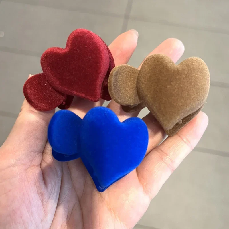 Velvet Love Heart Hair Claw Back Head Ponytail Hairpin Women Girls Elgant Barrettes Korean Fashion Hairpin Styling Accessories