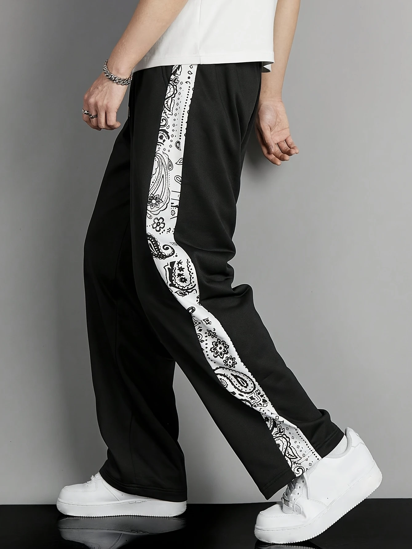 2026 Men Black Straight Leg Sweatpants, White Paisley Side Panel Print Drawstring Elastic Waist Hip Hop Streetwear Trousers Kids
