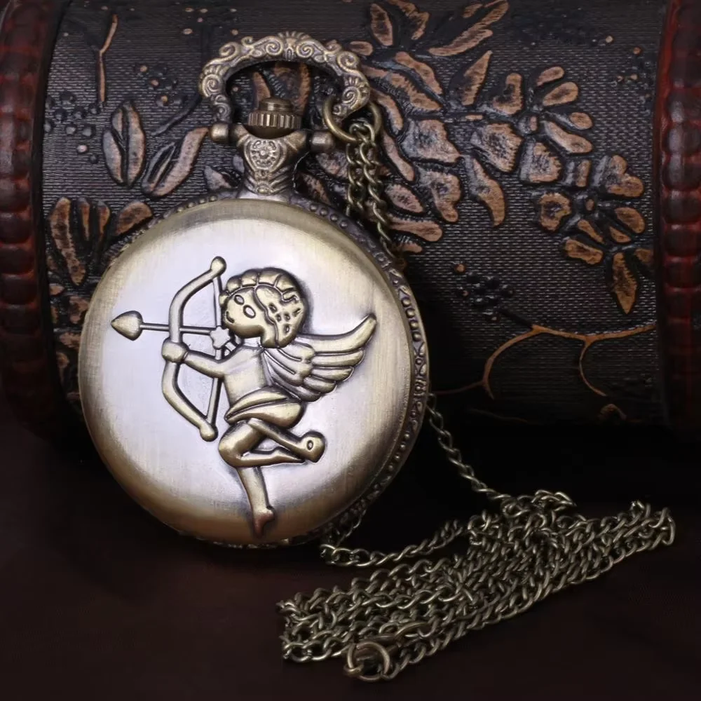 8123ヨーロッパとアメリカの古い大きな天使のレトロな懐中時計キューピッドパターンの男女学生野生の懐中時計