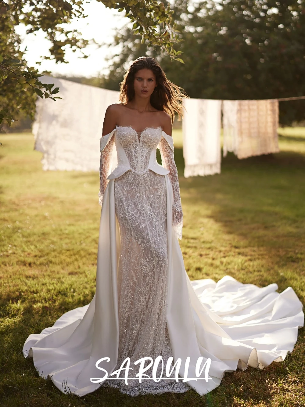 

Shiny Lace Beaded Mermaid Wedding Dress Chic Detachable Sleeves Long Train Romantic Bridal Gown For Outdoor Garden Wedding