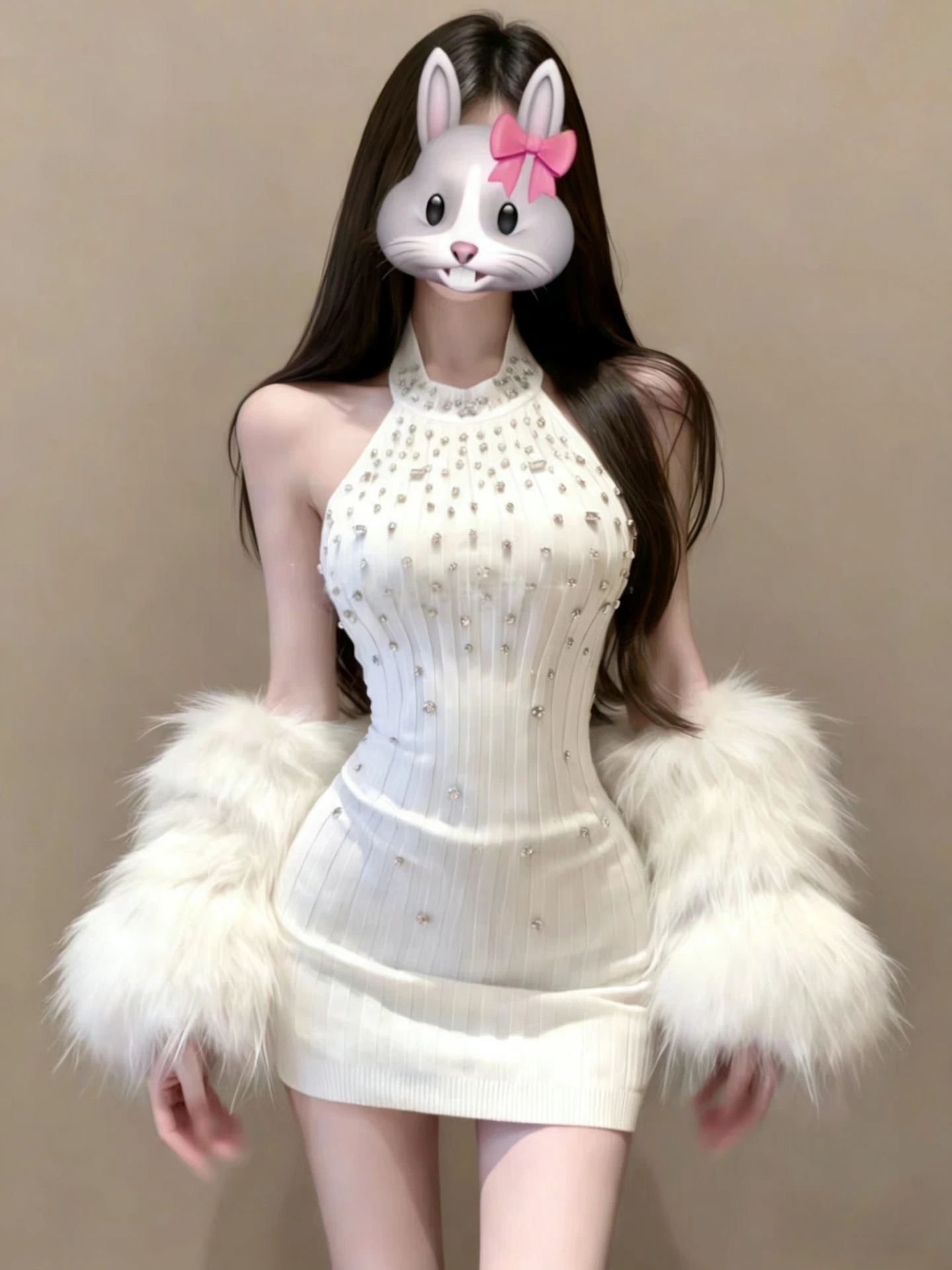

Heavy-Embroidered Diamond Knitted Neckline Dress Sexy Bodycon Skirt White Color French Style Slim Fit Soft Fabric