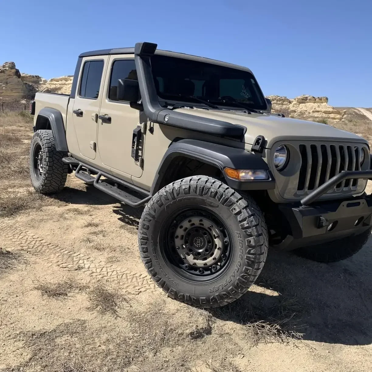 Wheel To Wheel Running Boards Compatible Gladiator Jt Four Door Side Steps Nerf Bars Drop Down Steps Carbon Steel Bed Access