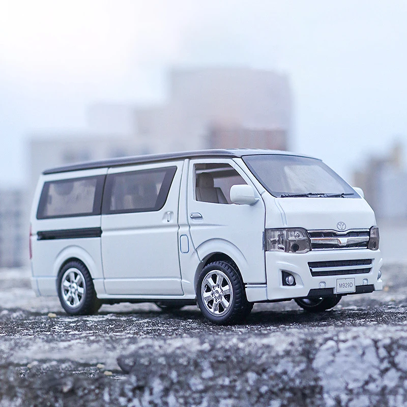 Diecast 1:32 Scale Hiace Simulation Alloy MPV Car Model Static Souvenir Display Boy Gift Collection Vehicle Toy Decoration