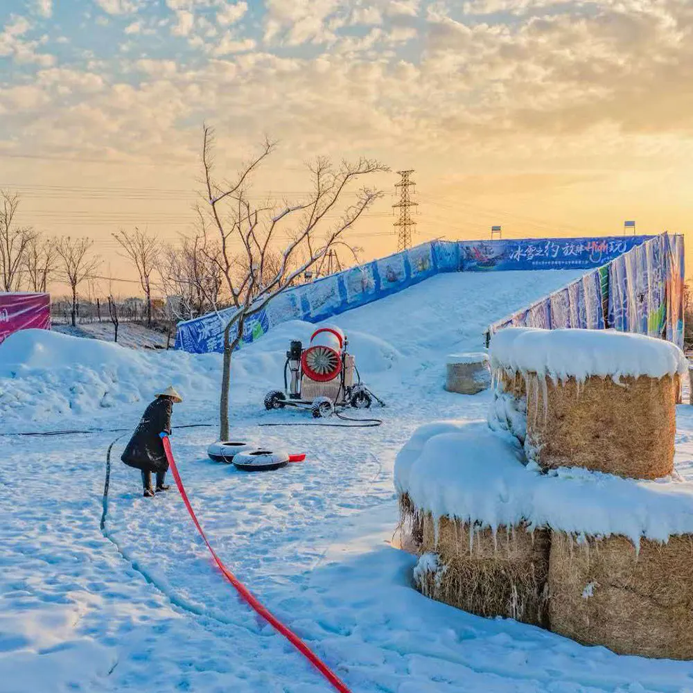 Artificial Snow Maker Ski Resort Winter Tourist Attraction Snowmaking Machine Cannon Fan Generator Shed
