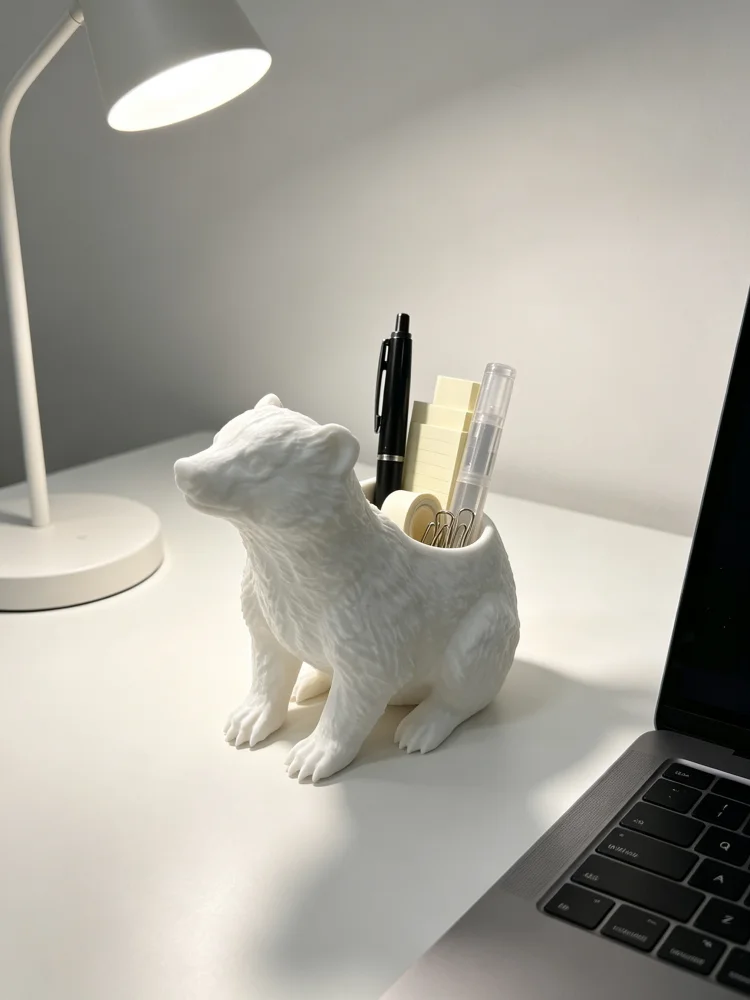 Animal-Shaped Badger Pen Holder Desktop Organizer, Matte White Petg Material Pen Cup, Childlike Badger Statue Desktop Decoration, Large Capacity Stationery Storage Box, for Holding Pens, Pencils, and Small Office Items, Suitable for Home, Office, Study Room, Student Desks, Beautiful Decorative Desktop Accent, Novel and Creative Office Gift, Exclusive Birthday Gift for Animal Enthusiasts