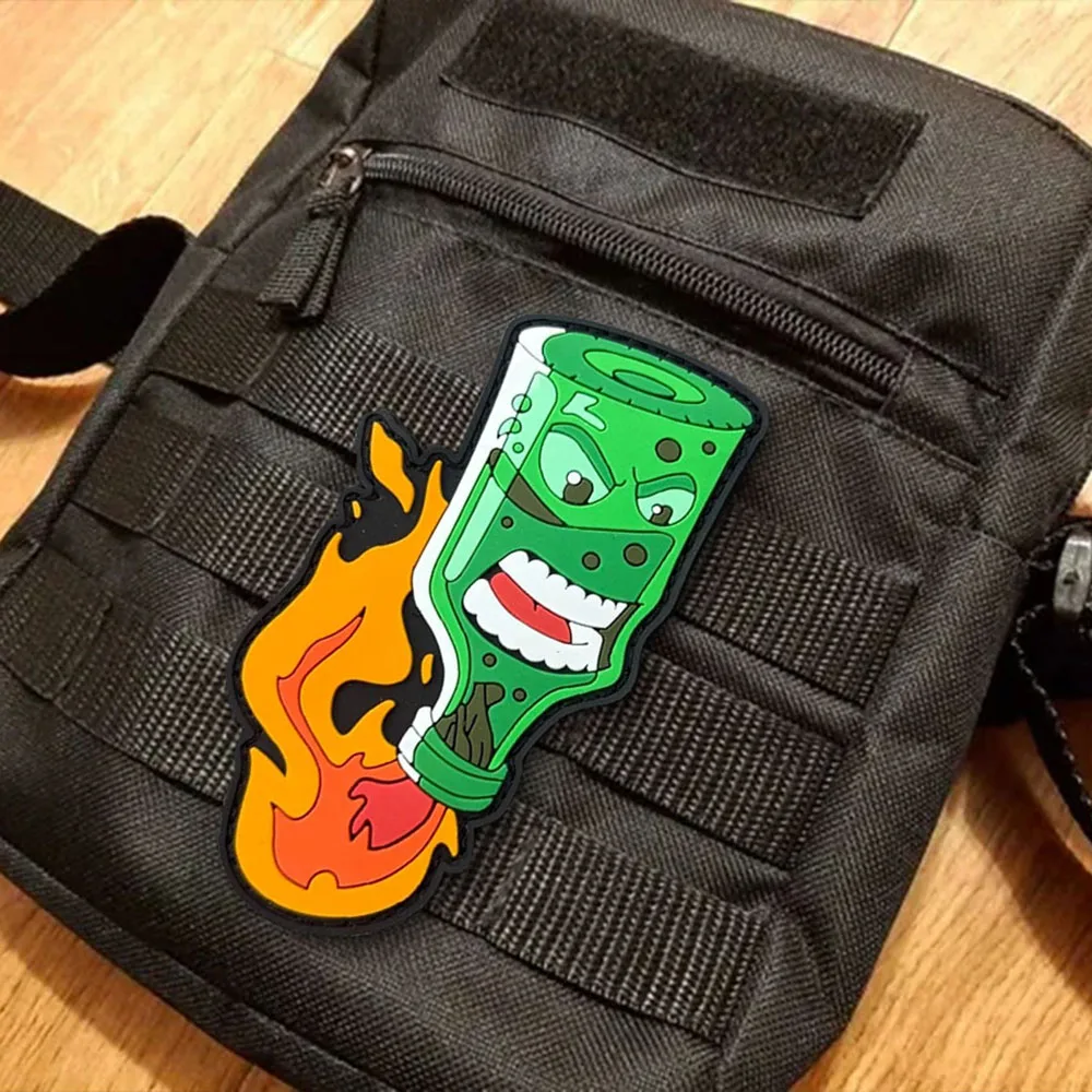 Parches Molotov Cocktail Meme, gancho y bucle para botella de vino ardiente, parche de PVC, insignia de moral del ejército militar, pegatinas tácticas para mochila
