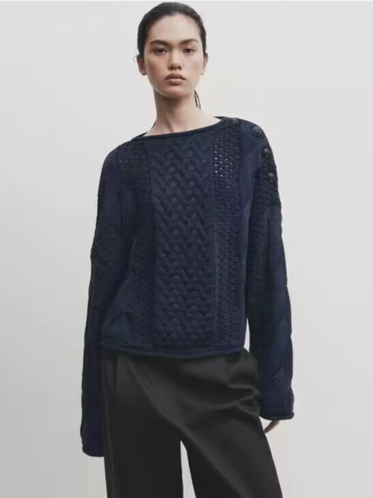 

Повседневный вязаный свитер с пуговицами, круглым вырезом и ажурным дизайном, весенняя новинка, женская модная одежда для работы, трикотаж