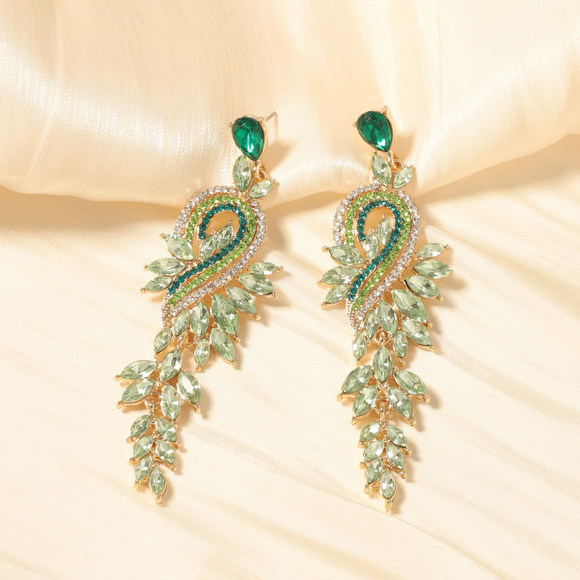 Exaggerated fashion exquisite light luxury party banquet full of diamonds super flash long flower leaf women's earrings