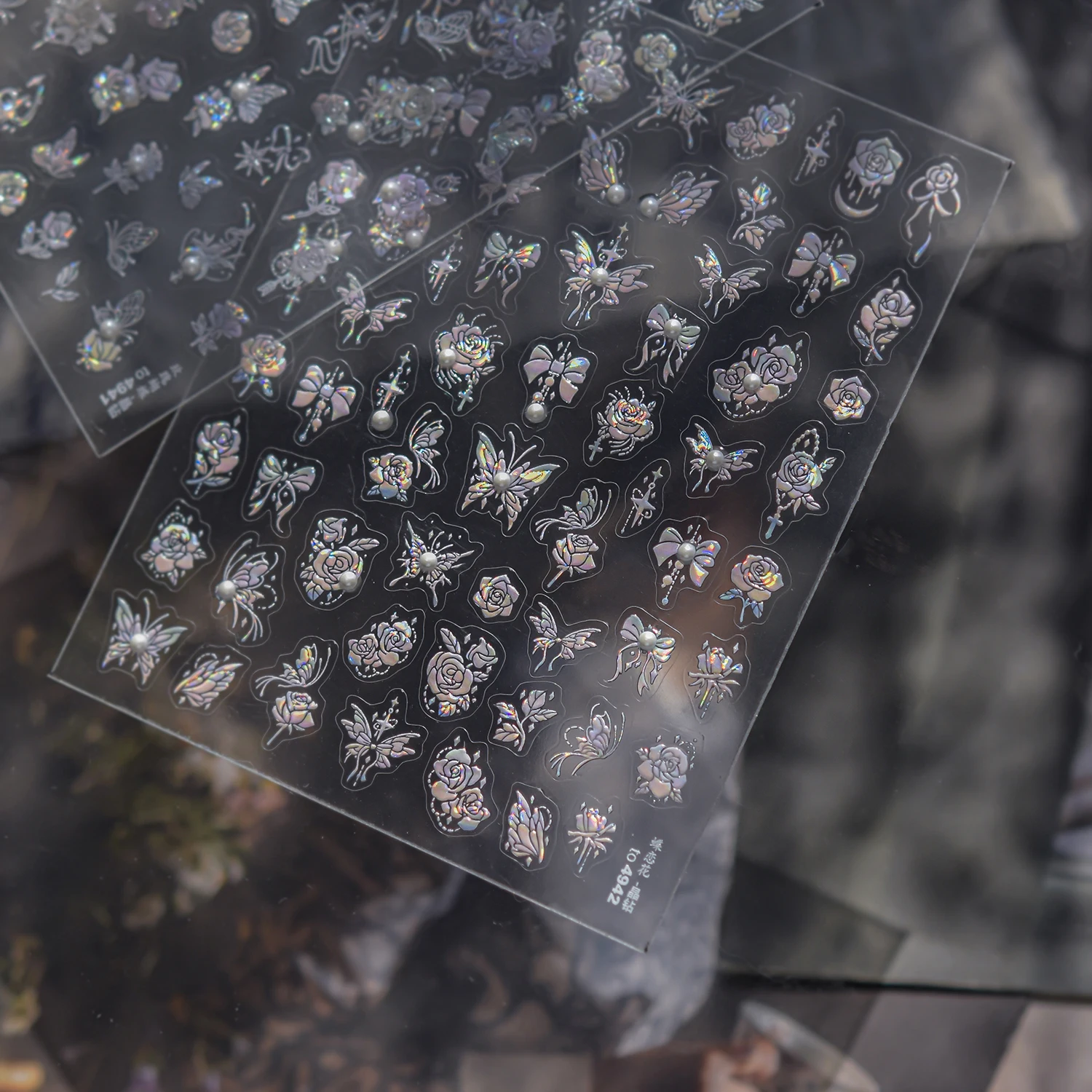 1PCS Retro Schwarz Kunst Schmetterling Nagel Aufkleber Nagel Liefert Laser Rose Schmetterling Aufkleber Nagel Teile Nail art Zubehör