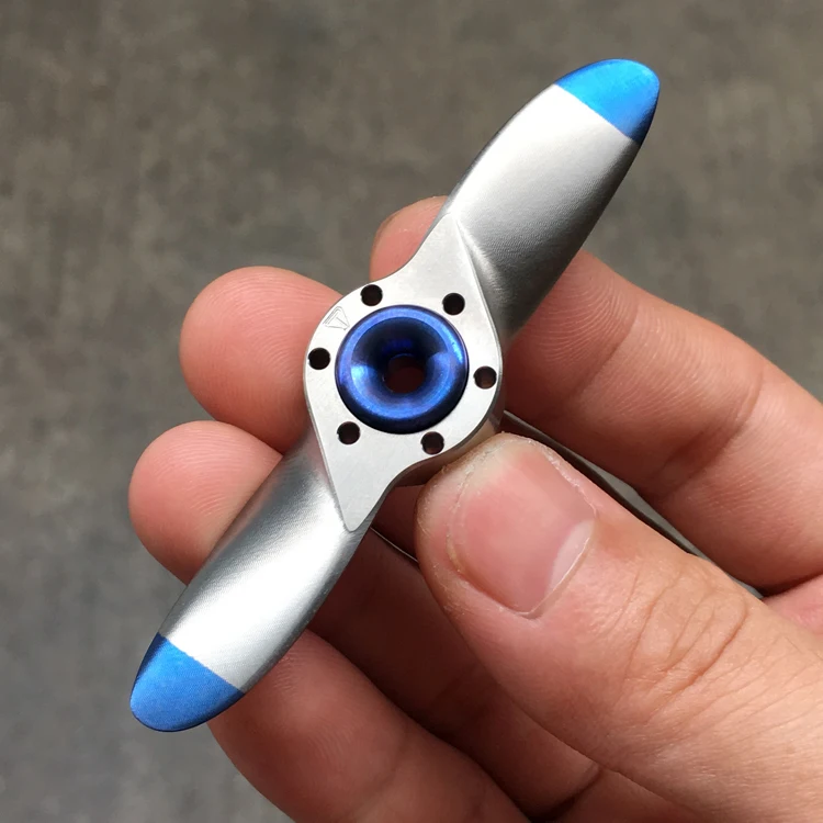 Fun Playing Propeller Gyro Two Pages Hand Spinner Three Pages Fingertip Gyro