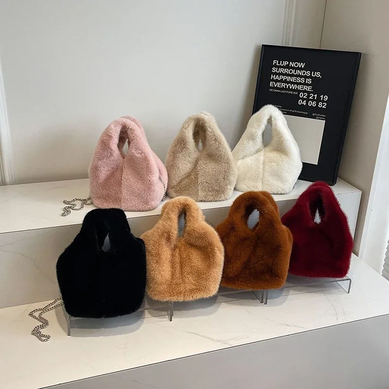 LEFTSIDE Cute Mini Faux Fur Crossbody Bags for Women 2024 Y2K Winter Korean Fashion Chain Handbags and Purses Trend Warm Bag