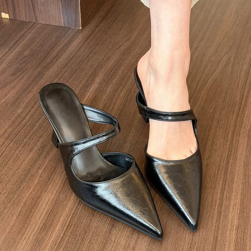 

2026 Women's New Pointed Toe Thick Heel Leather Slippers Metal Toe Sandals Banquet Slippers Fashion Summer Plus Size 41 42