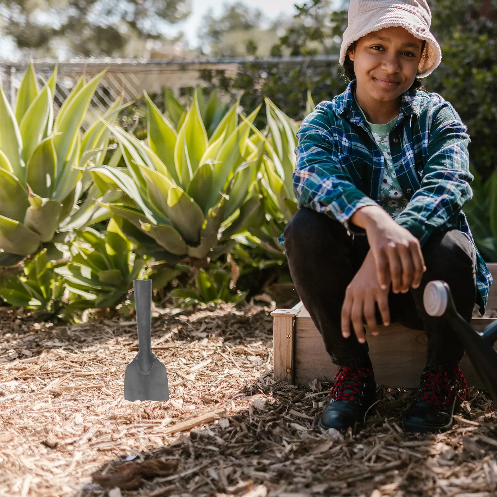 

Профессиональная лопатка для копания, сверхпрочный садовый инструмент с эргономичной рукояткой для посадки овощей, пересадки цветов, рыхления почвы, работы в саду