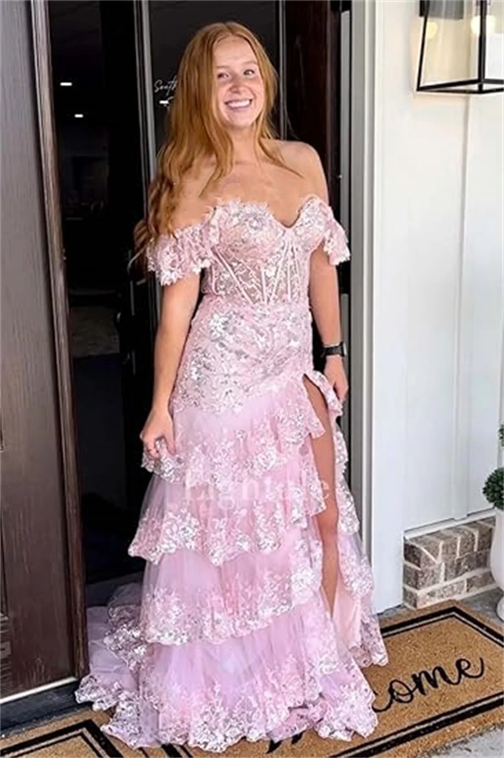 

Off Shoulder Lace Tulle Ruffle Prom Dress Mermaid Tiered Applique Long Formal Dresses Sweetheart Corset Evening Dress Dusty Rose