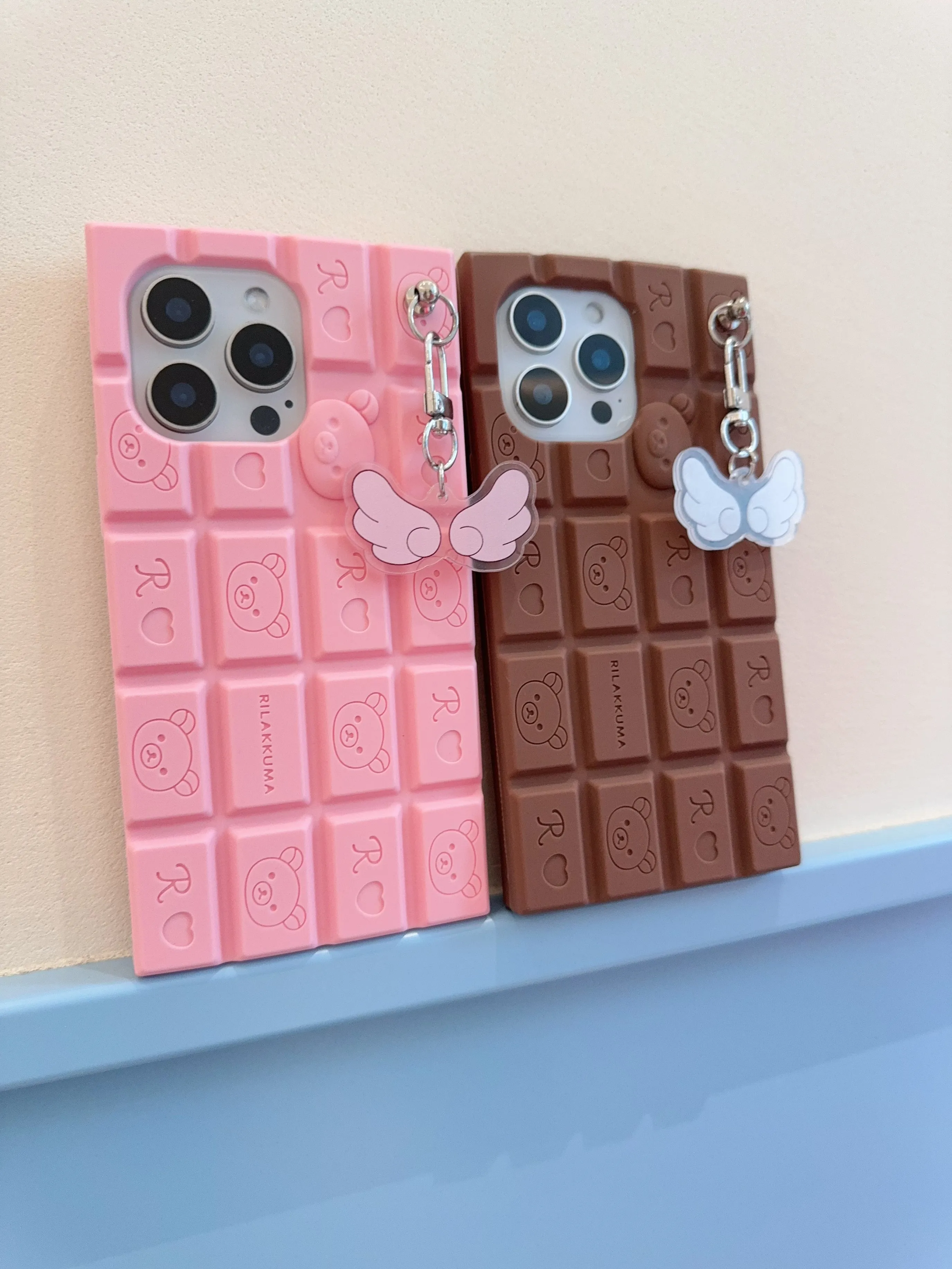 آيفون 16 15 14 13 12 11 برو ماكس 16 برو ماكس سو لطيف الجناح مفتاح سلسلة الكرتون Rilakkuma ثلاثية الأبعاد الشوكولاته غطاء