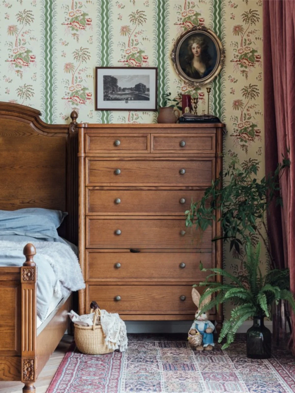 Solid wood chest of drawers, flip dresser storage integrated bedroom multi-functional storage