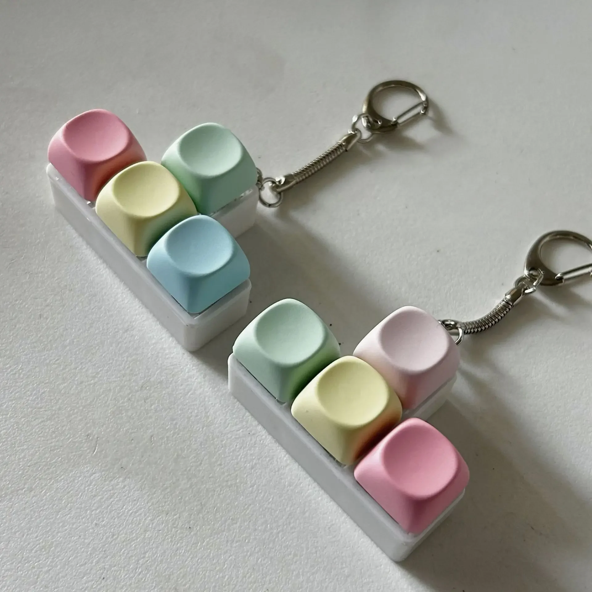 

Брелок для снятия стресса, игрушка, клавиатура, кнопка, облегчение пальцев, 4/9 клавиш, кликер для пропускания времени