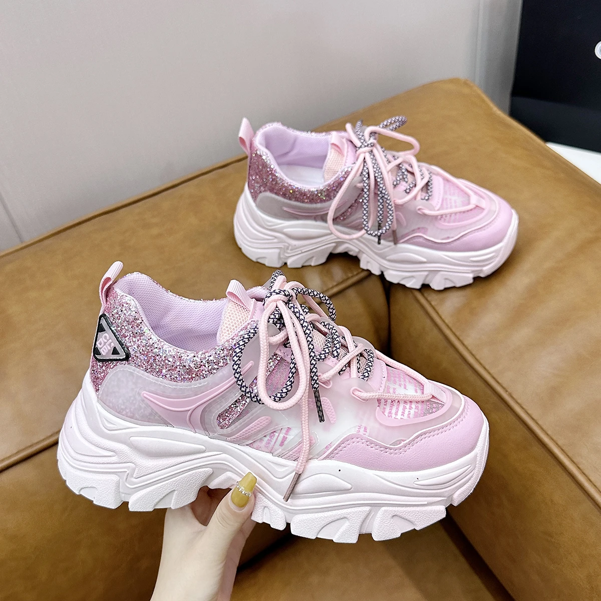 2023 Spring New Thick Sole Dad Shoes Women's Thick Sole Versatile Street Shooting Sports Shoes Ins Fashion Casual Women's Shoes