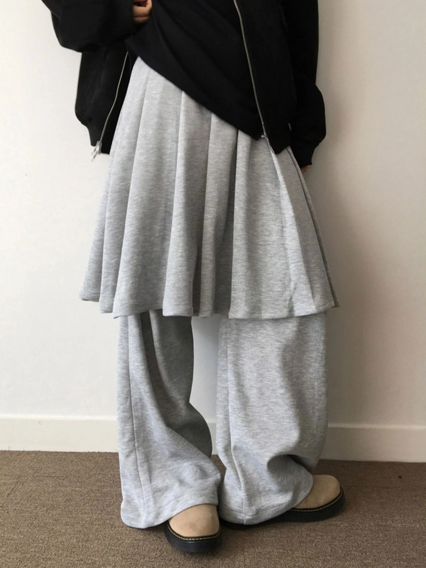 

ay Fake Two-Piece Pants Women's Autumn Winter Layering Butt Covering Curtain Loose Straight Casual Skirt Pants