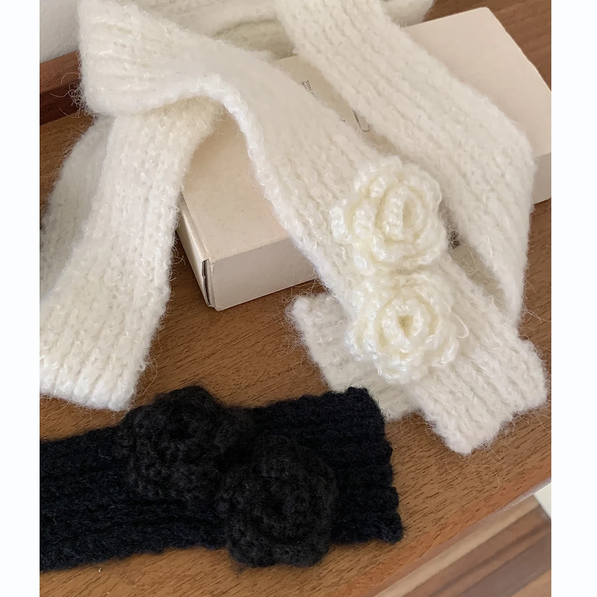 new Simple and versatile winter scarf Ultra fine tie scarf Camellia knitted light luxury warm and gentle style retro sweet scarf