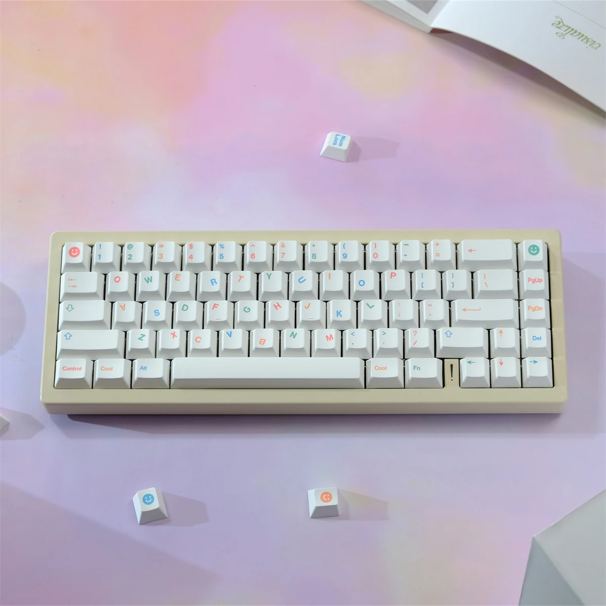 PBT Keycap GMK Cool Kids Keycap الكرز الشخصي صبغ التسامي مفتاح غطاء 130 مفاتيح للوحة المفاتيح mx GH60 Wooting 61 67 75 84 87 108