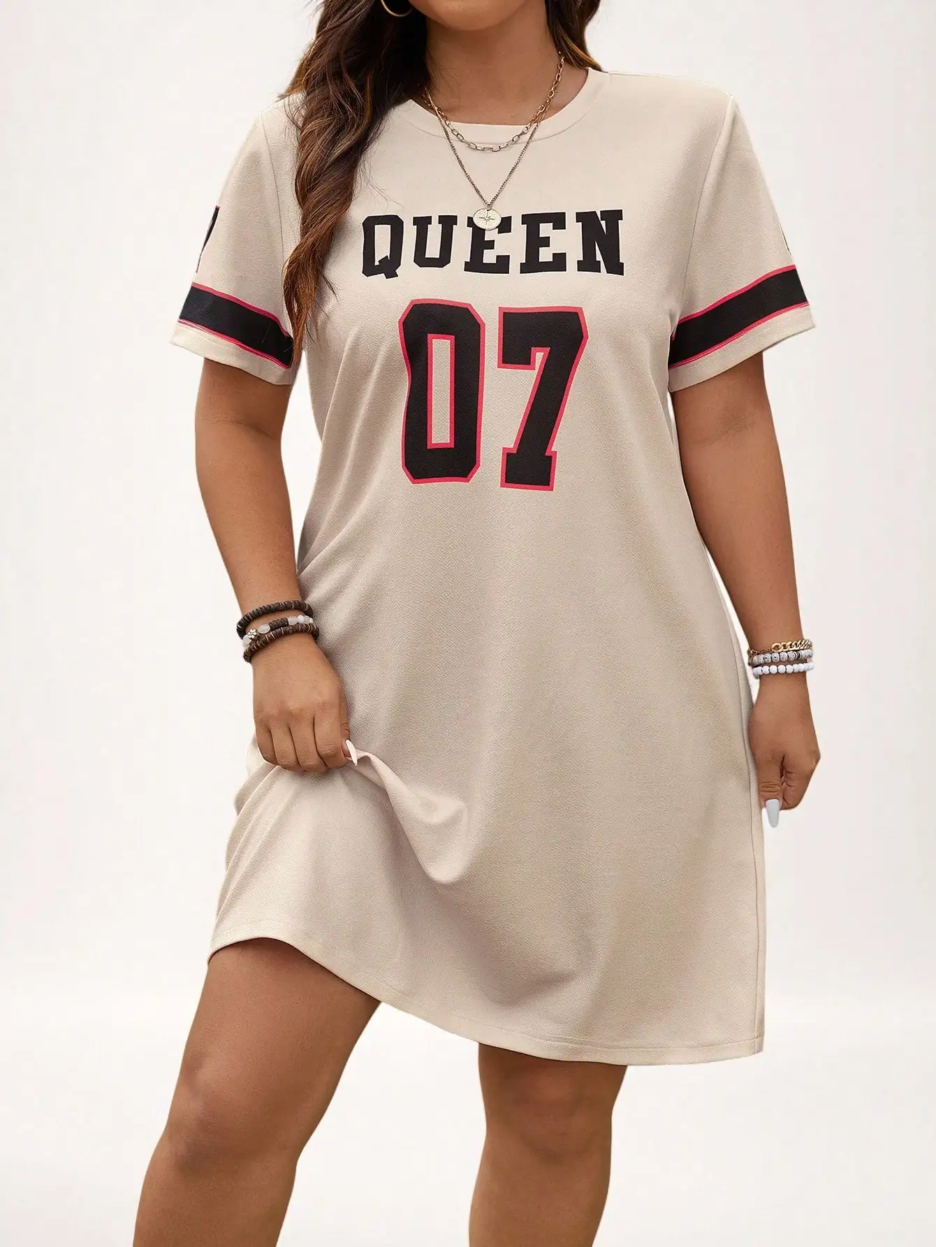 

Платье-футболка Queen 07 с принтом, спортивное, повседневное, с короткими рукавами