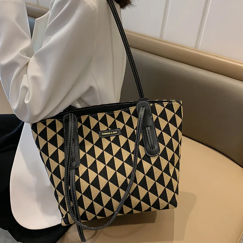 Women's 2023 New Retro High Quality Large Capacity Shoulder Fashion Diamond Pattern Tote Bag Handbags Sale With Free Shipping