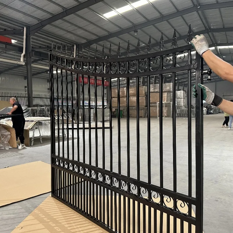 تخصيص 14ft 16ft 20ft أسود قطع علوية من الحديد المطاوع سياج مزدوج بوابة درب متأرجحة #1
