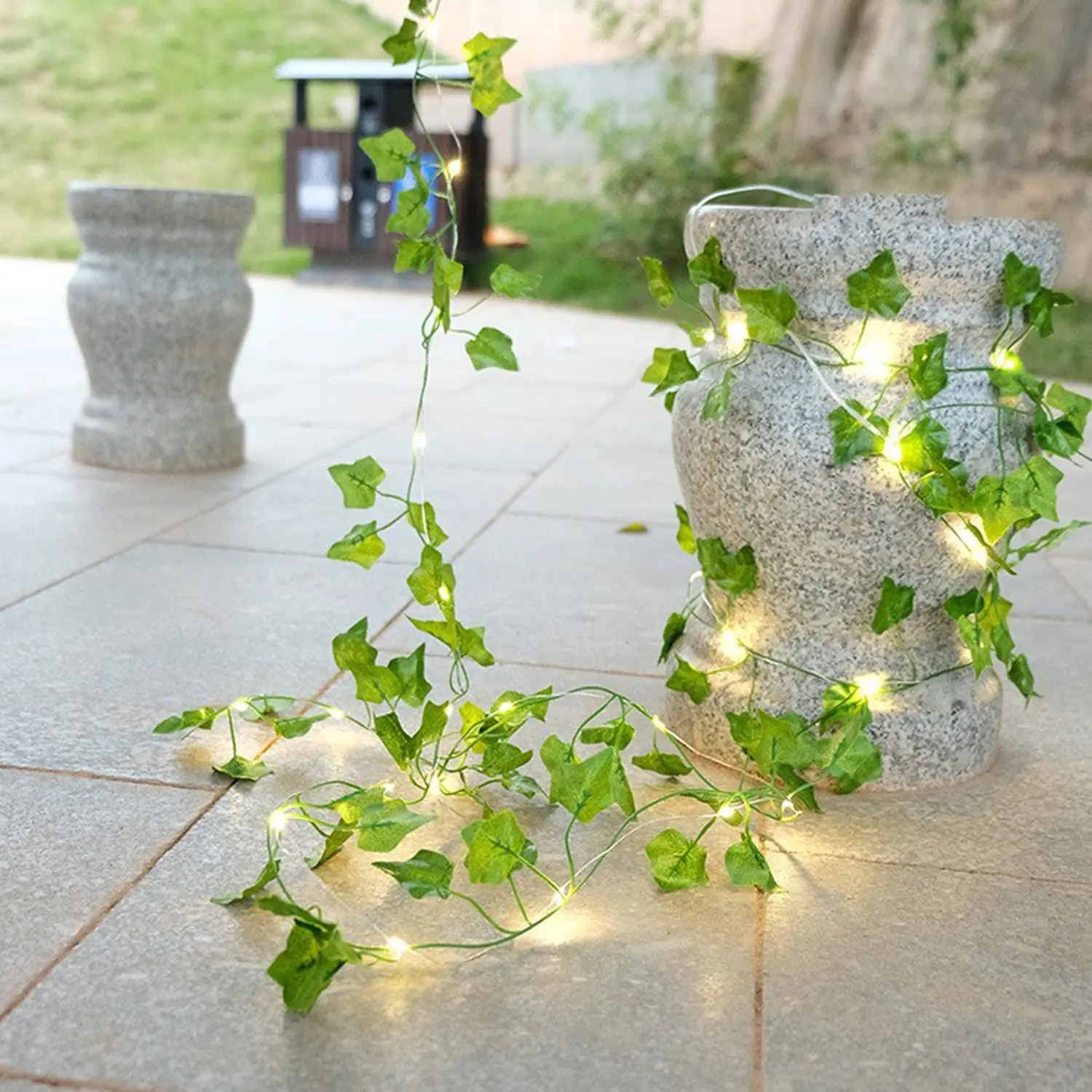 Guirnalda de luces solares para exteriores, luces LED de hiedra resistentes al agua, ratán Artificial, decoración de plantas verdes, lámpara de guirnalda de hoja de arce