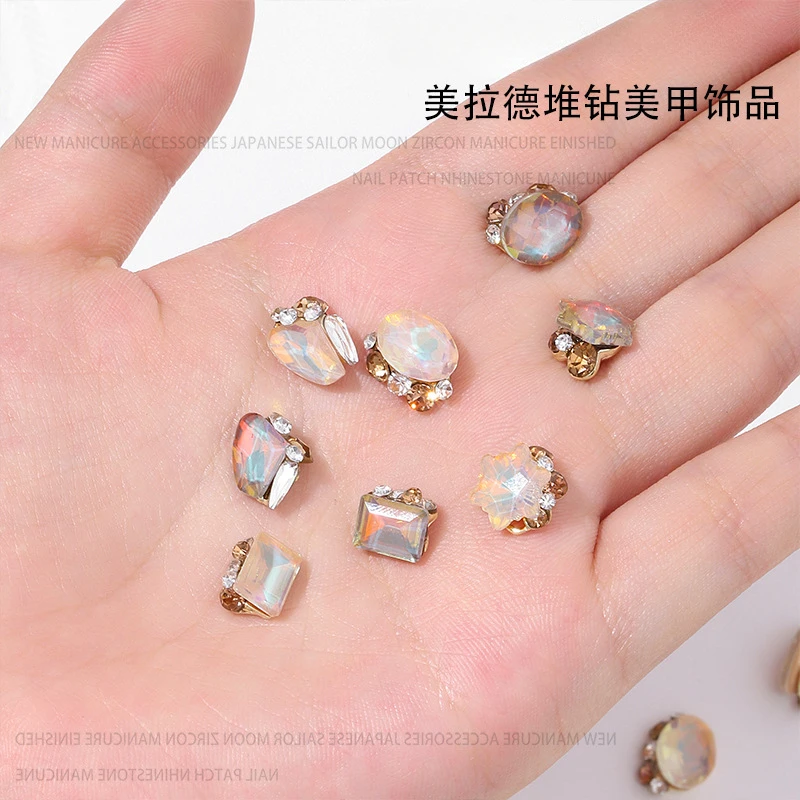 芸術的な3Dラインストーンのチャーム,マニキュアアクセサリー,冬の色,5個
