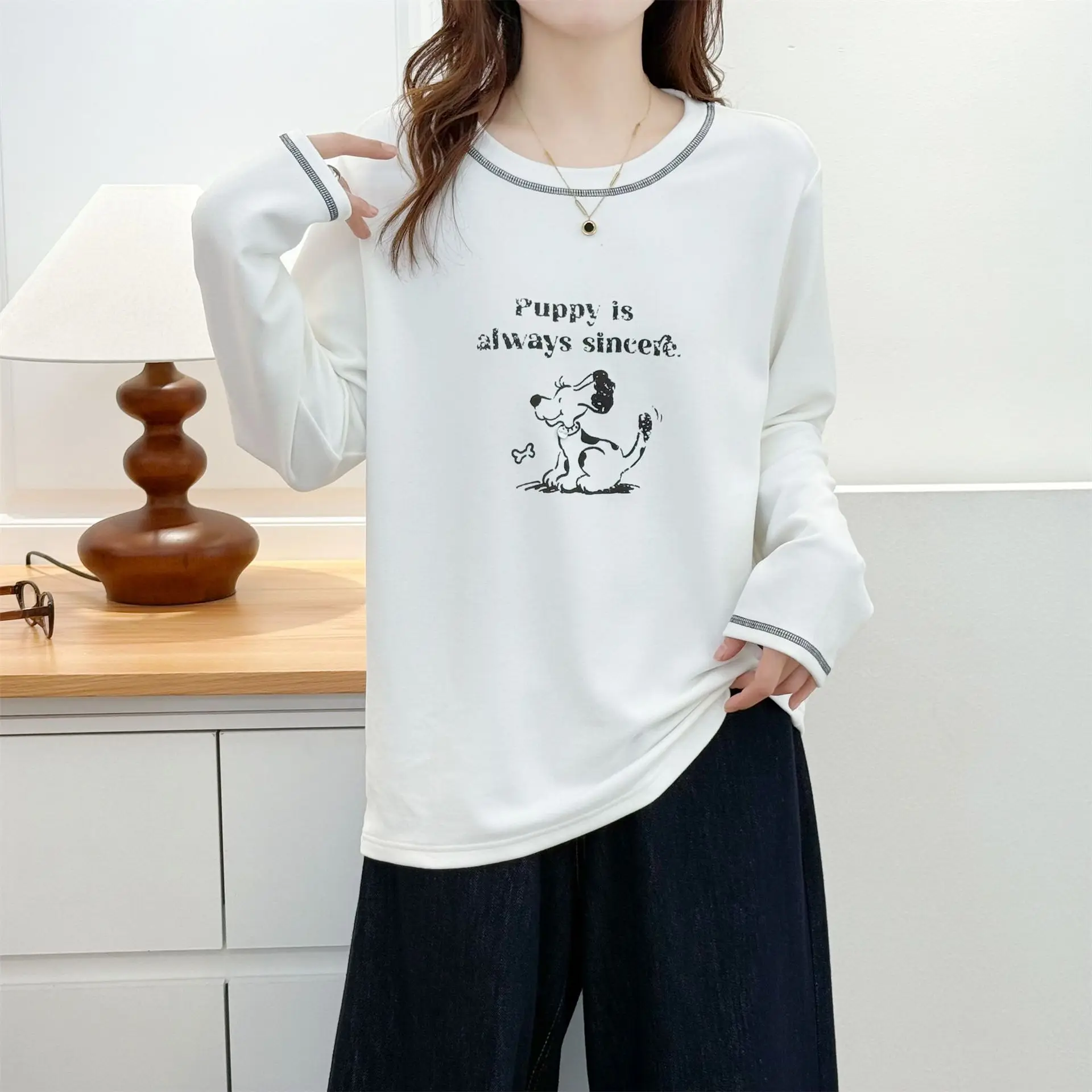 XXXXL موضة حجم كبير تي شيرت المرأة الخريف الشتاء الشباب عادية مطبوعة الكرتون طويلة الأكمام دي المخملية الدافئة القمم 7051 #1