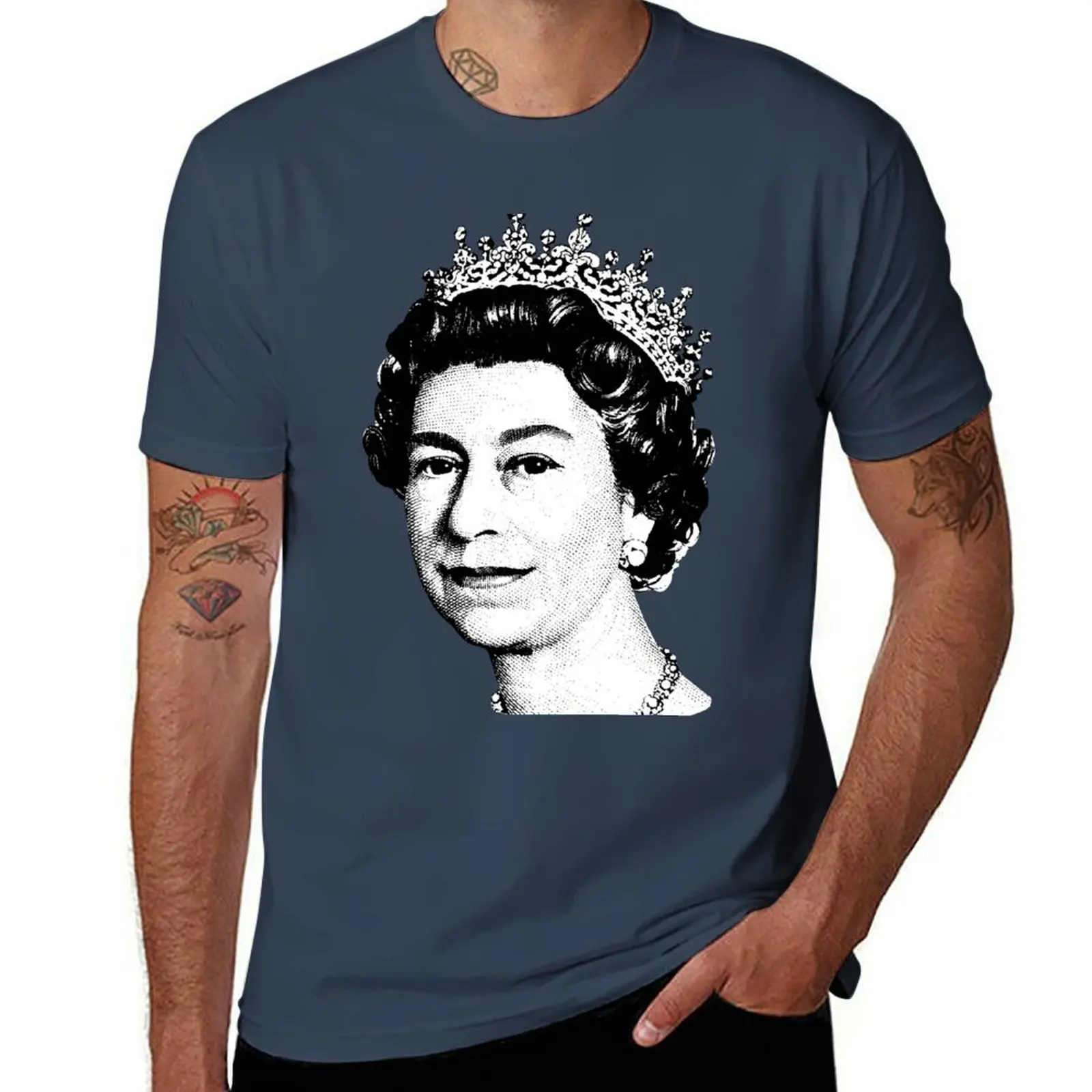 God Save the Queen Elizabeth II Queen of the United Kingdom and the other Commonwealth realms Engraving Dollar Stamp UK  T-Shirt