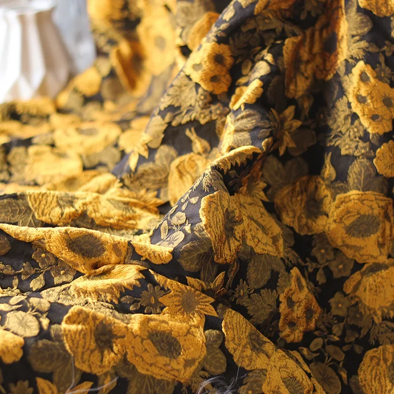 

Oil Painting Textured Yellow Yarn Dyed Embossed Jacquard Fabric Stiff Design Palace Style Flower Jacquard Fabric