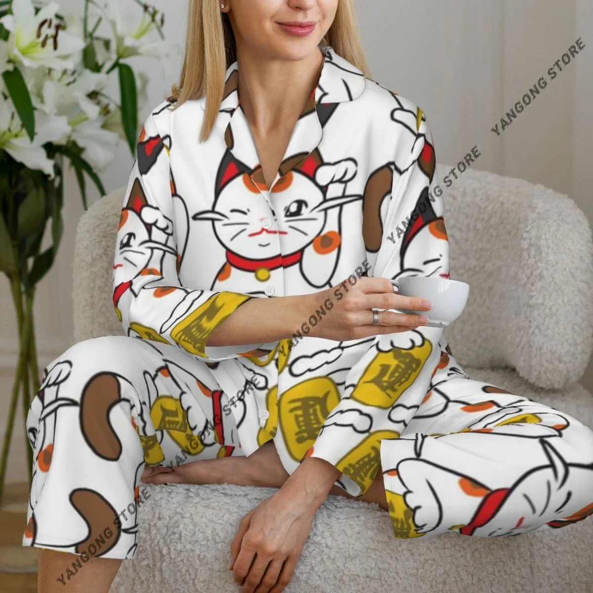 

Women Sleepwear Loungewear Japanese Cute Lucky Cats Long Sleeve Lapel Neck Shirt and Elastic Waist Pants Pajamas Set