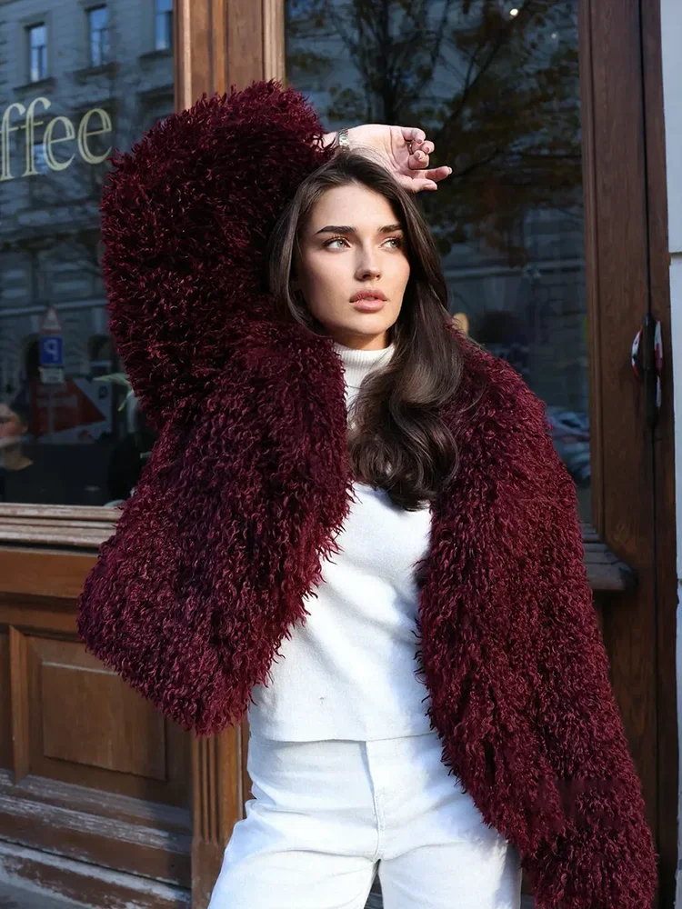 TARUXY Fashion Oversize Fur Coat Women Big Fur Collar 2025 Winter Ins Hot Thick Warm Outerwear Female Fluffy Faux Fox Fur Jacket