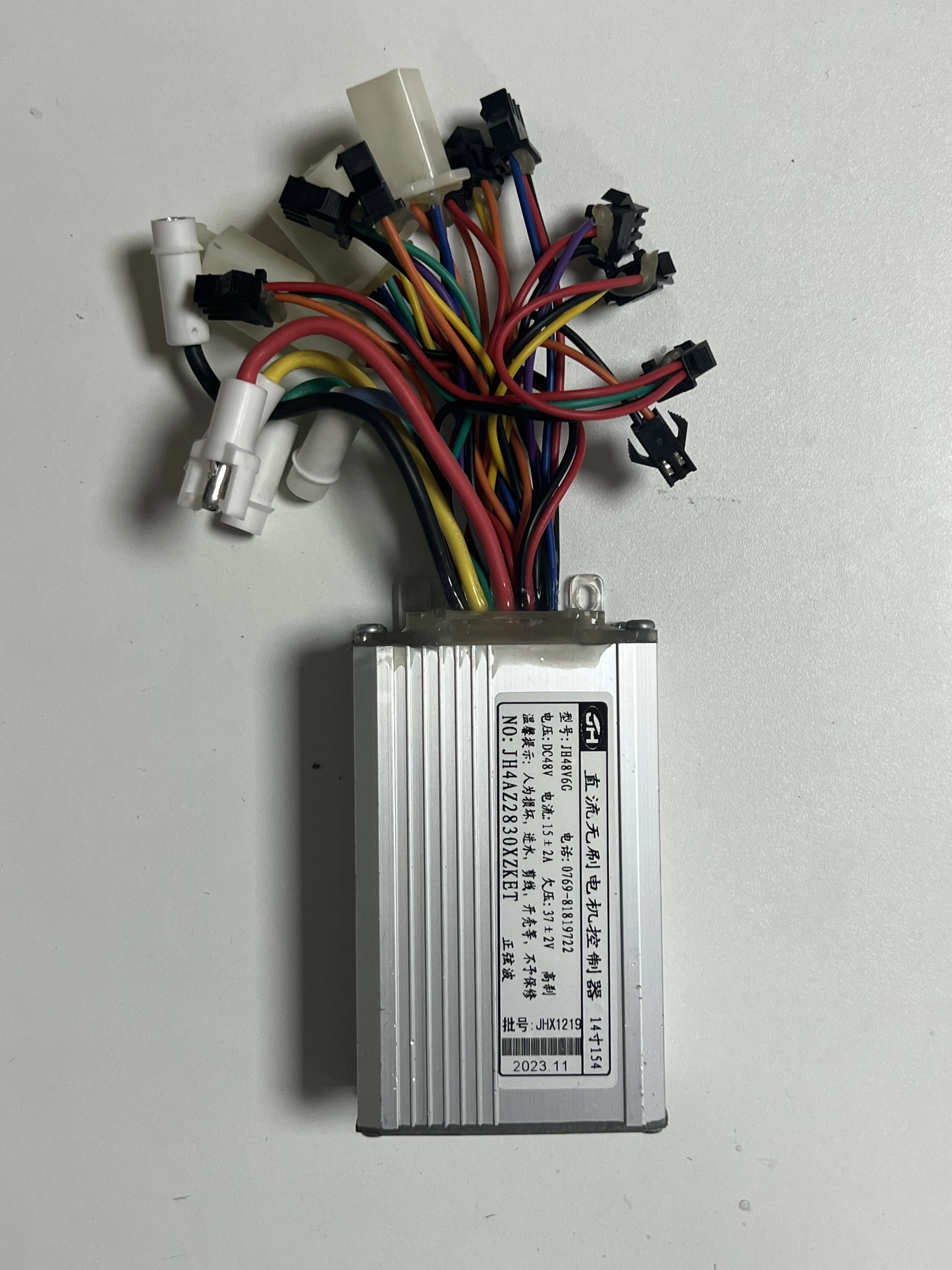 Nulkomma JH4AZ2830XZKET 48V Sine Wave Brushless E-bike Motor Controller High Level Brake Speed Regulator for 14 Inch Bike