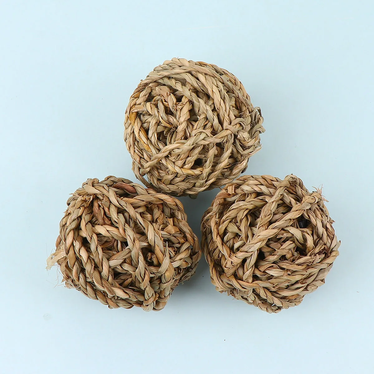 

3Pcs Parrot Straw Ball Woven Natural Grass Chew Ball for Birds Reduce Boredom Destructive Behavior Clean Teeth Healthy Activity