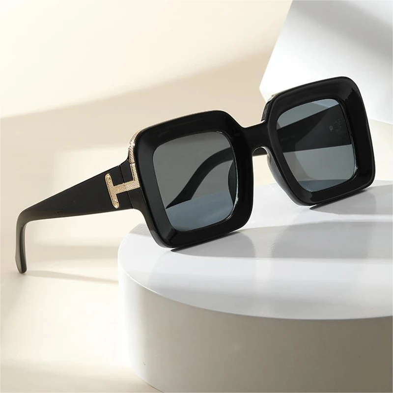 Square Frame Wide Thick Leg Sunglasses for Men Women Brand Design Luxury Black UV400 Sun Glasses Famous Fashion Vintage Eyewear