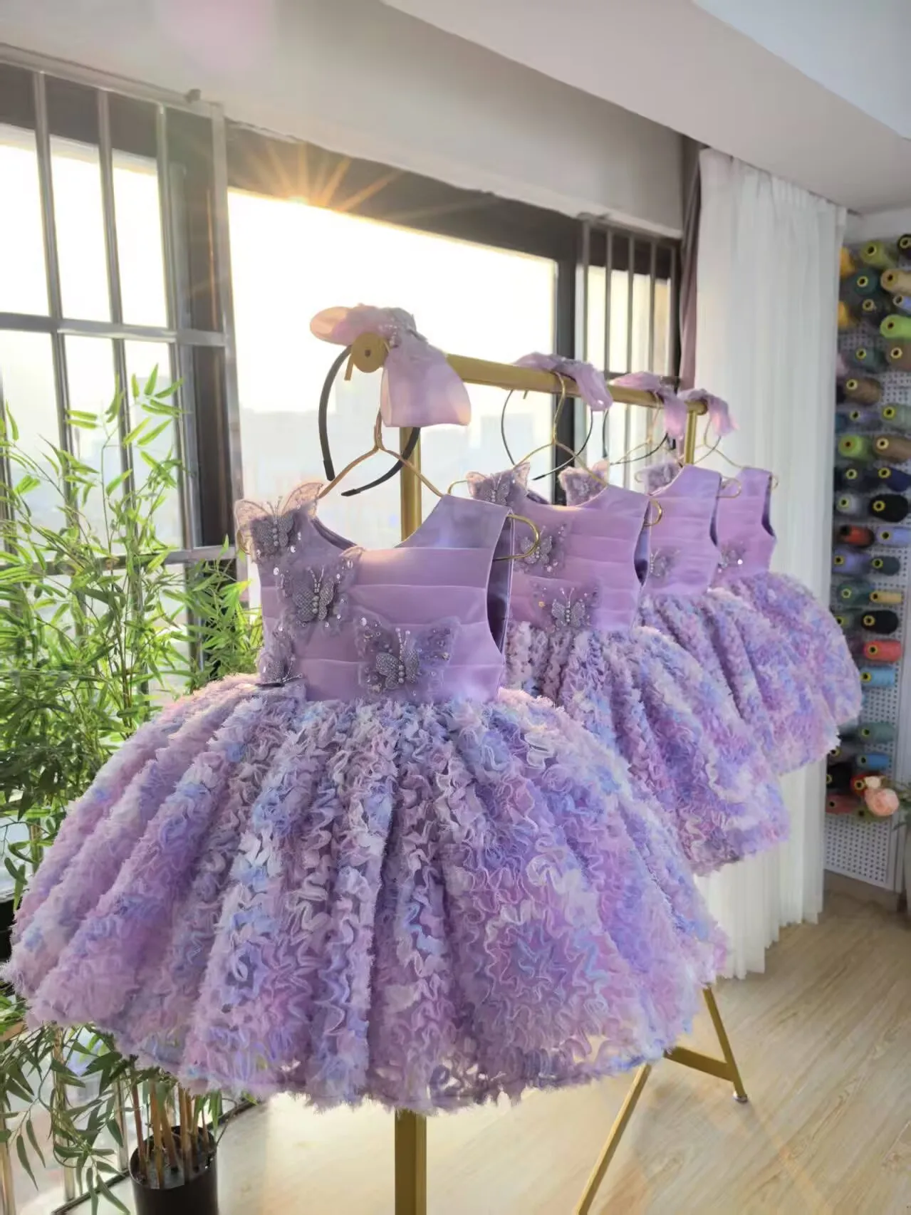 

Children's Luxury Princess Dress Purple Light Color Butterfly Design High-end Sense Birthday Party Fashion Show Tutu Dress